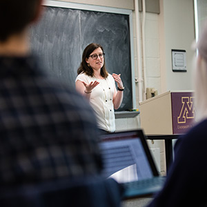 Associate Professor Sarah Gollust teaching a School of Public Health policy class in 2018.