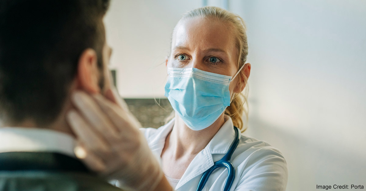 A female primary care provider examines a patient.