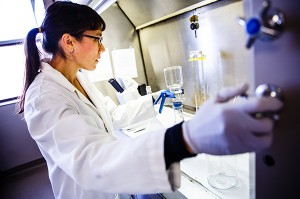 Kosuth runs her experiments on plastics in the Environmental Health Sciences lab at the School of Public Health