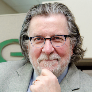 Adjunct Associate Professor Gary Schwitzer